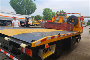 南沙群岛附近拖车电话号码服务